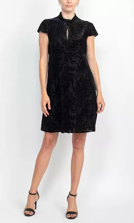 Adrianna Papell AP1D104318 - High Neck Velvet Cocktail Dress