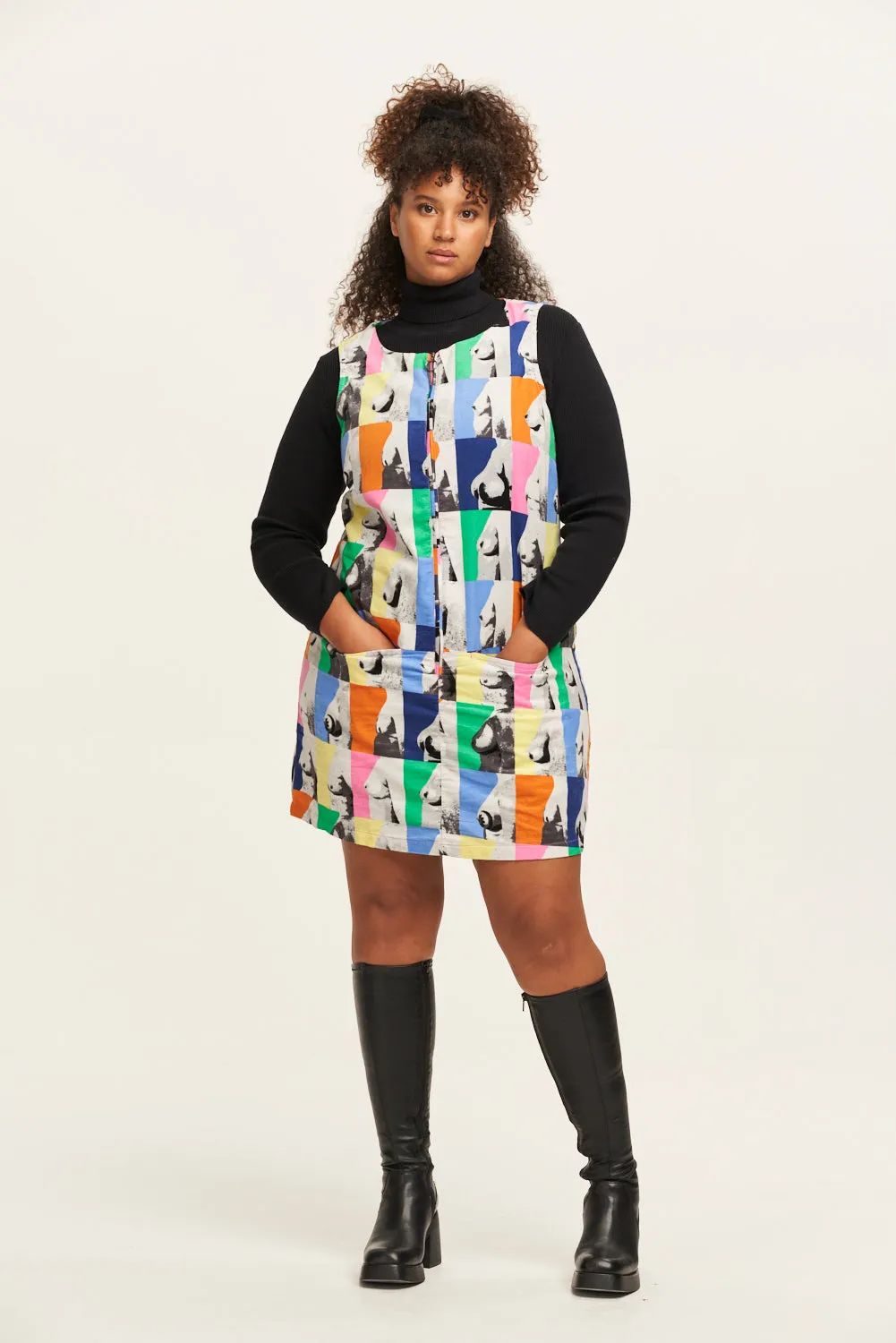 L.E. Patti - Party Needlecord Dress in Baring All Print