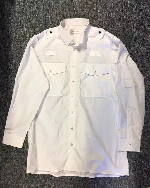 Pilot Shirt, Men’s Long Sleeve White Shirt, epaulette loops (Used – Grade A)