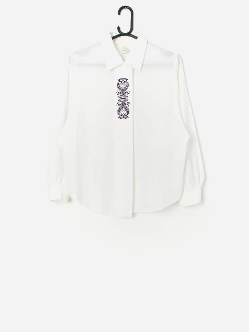 Vintage white loose-fit shirt with embroidered design – Small